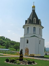 Драчино. Жіночий монастир