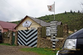 Гукливий. Мілітарі-готель "GrunHof