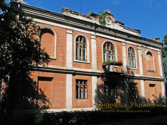 Луків. Палац