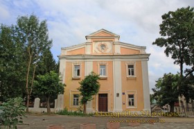 Луцьк. Будівля колишнього монастиря тринітаріїв 