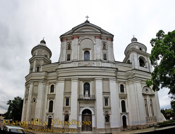 Луцьк. Петропавлівський костел 