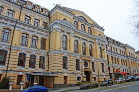 Київ, вул. Воровського № 24. Перше комерційне училище