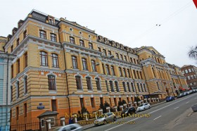 Київ, вул. Воровського № 24. Перше комерційне училище